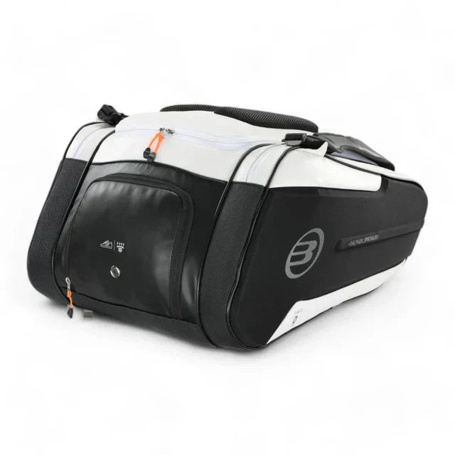 BULLPADEL HACK White Blck 2025 PAQUITO NAVARRO Padel Bag Padel Bag Bullpadel