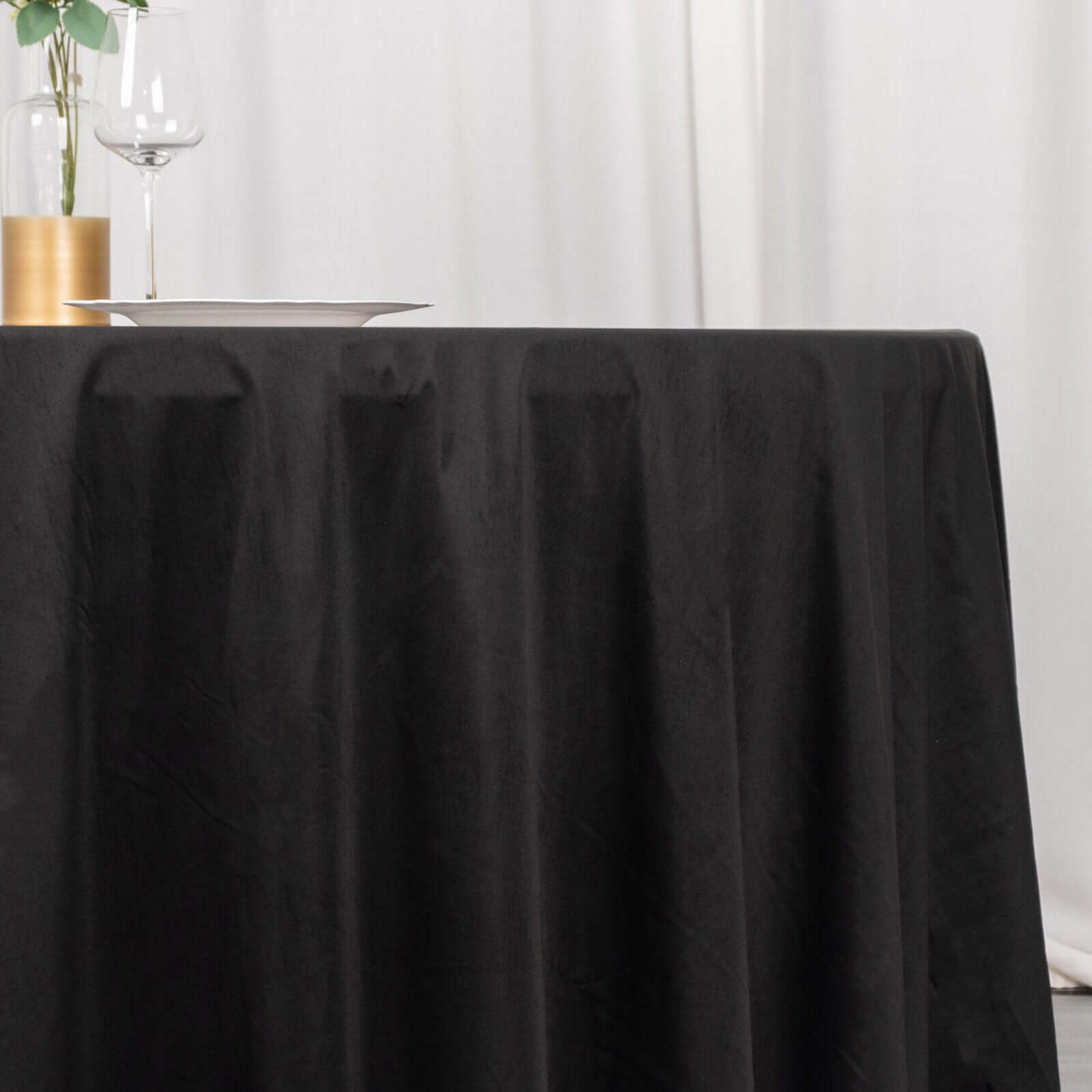 Scuba Round 132" Tablecloth Black - Wrinkle Free & Stain Resistant Seamless Table Cover for Weddings & Events - Bell Racket Store